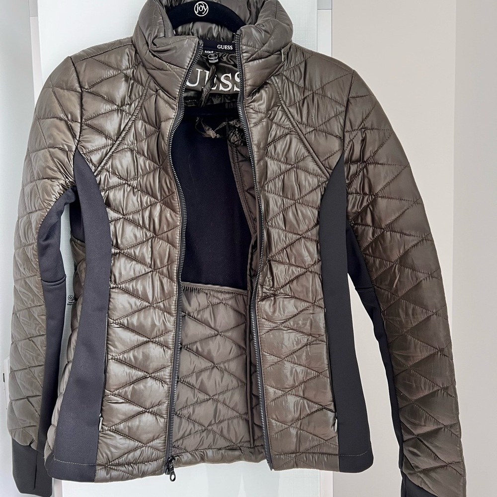 Guess designer puffer jacket green and black